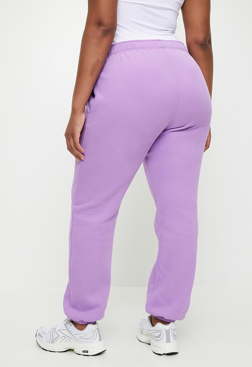 Cotton On - Plus Plush Essential Gym Sweatpant - Cyber Grape