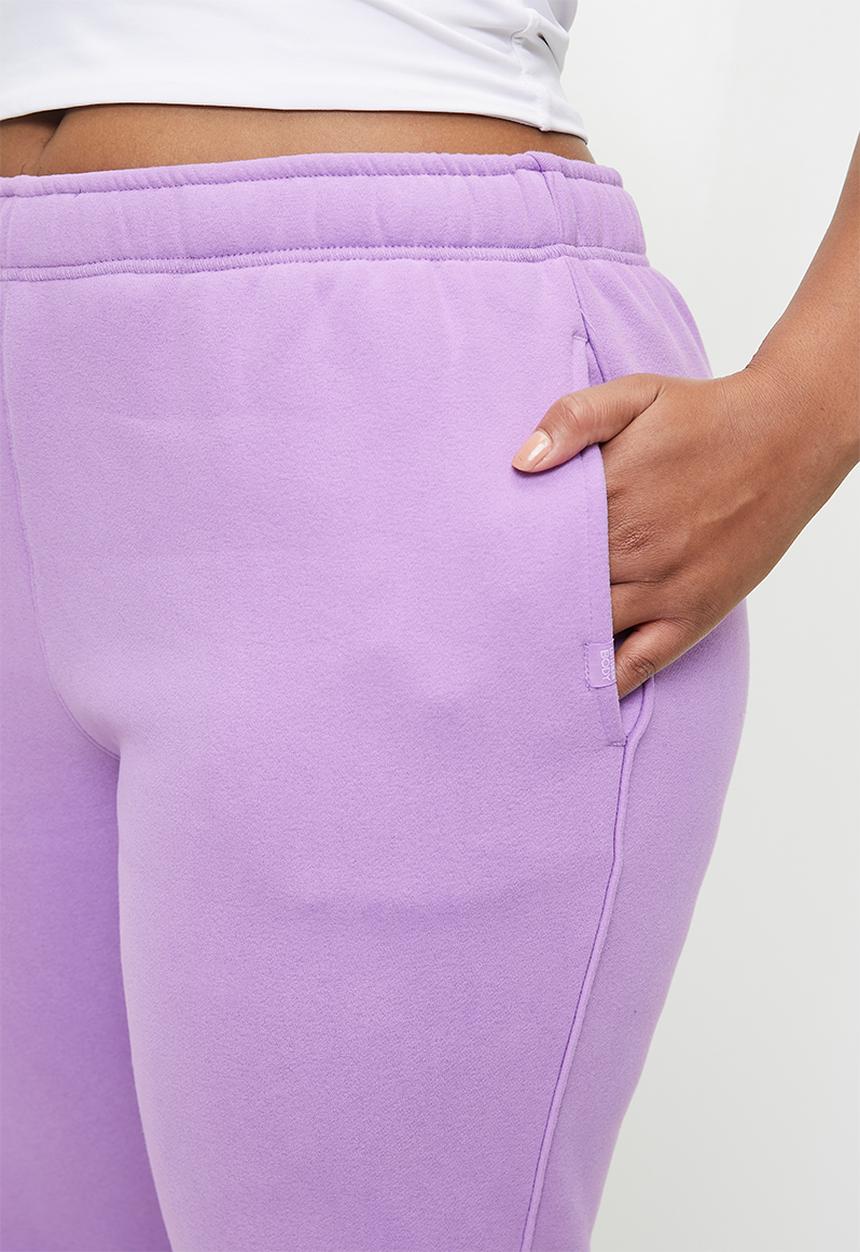 Cotton On - Plus Plush Essential Gym Sweatpant - Cyber Grape