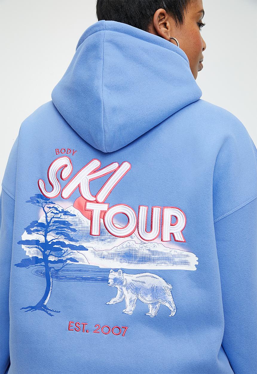 Cotton On - Plus Plush Premium Graphic Hoodie - Gumball/Ski Tour