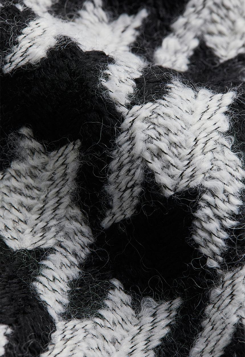H&M - Mini skirt - white dogtooth-patterned