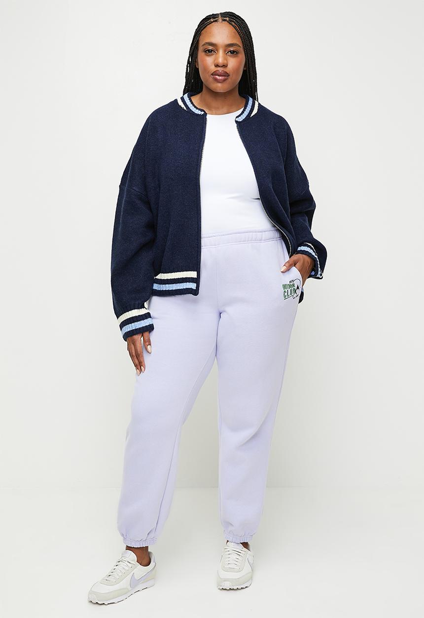 Cotton On - Plus Plush Essential Gym Sweatpant - Pastel Lilac/Outdoor Club