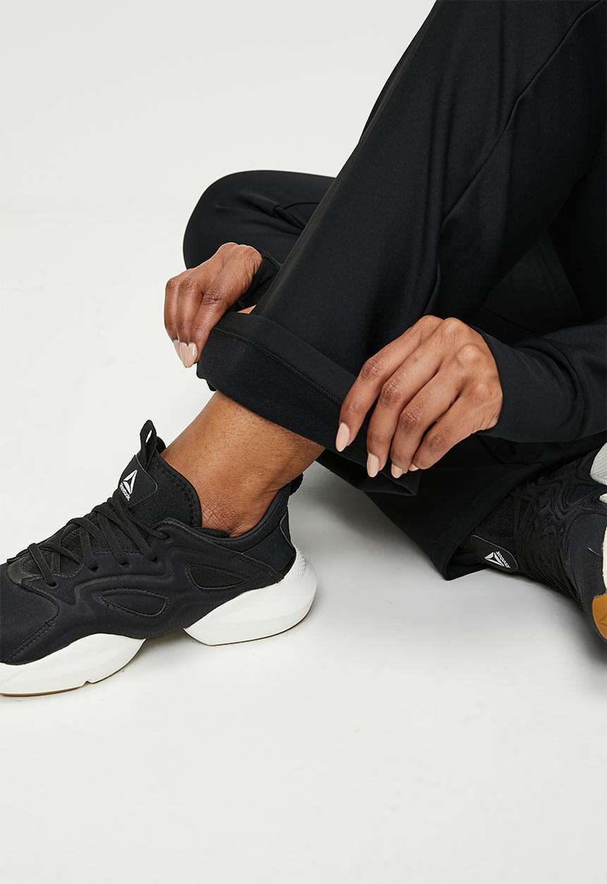 Cotton On - Plus Fleece Lined Outdoor Flare - Black