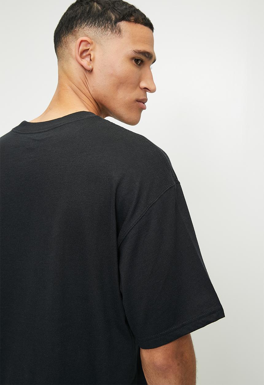 Nike - U nsw tee m90 sneaker patch - black