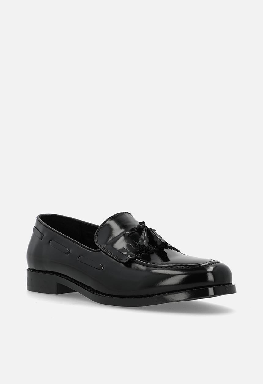 PC - Hi Shine Tassel with Fringe Slip on - Black