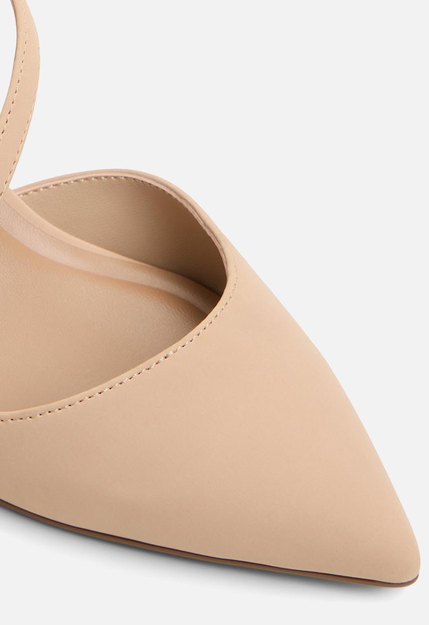 Call It Spring - Novaah closed toe slingback - beige