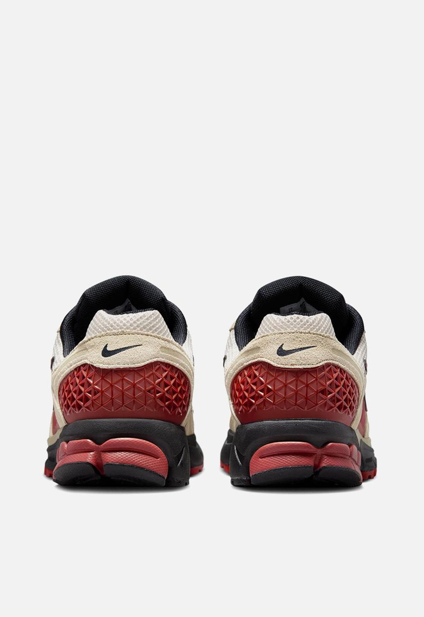 Nike - Nike Zoom Vomero 5