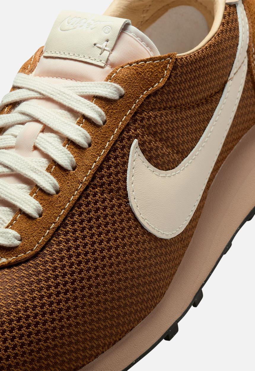 Nike - LD-1000