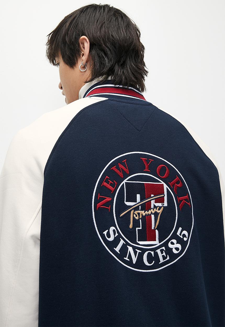 Tommy Hilfiger - TJM RLX CIRCLE T VARSITY BOMBER - Dark Night Navy