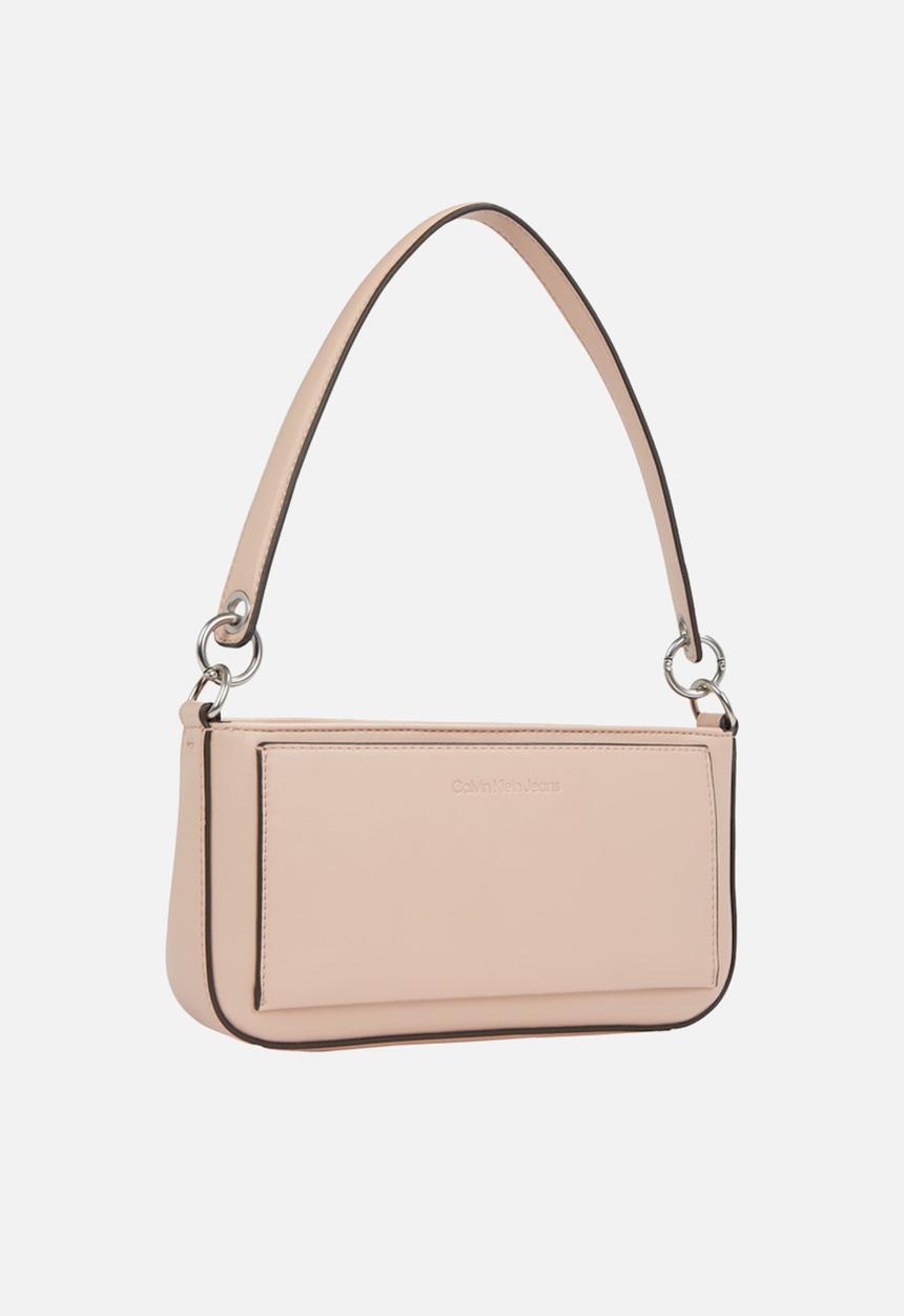 Calvin Klein - Sculpted shoulder pouch25 mono - rose dust