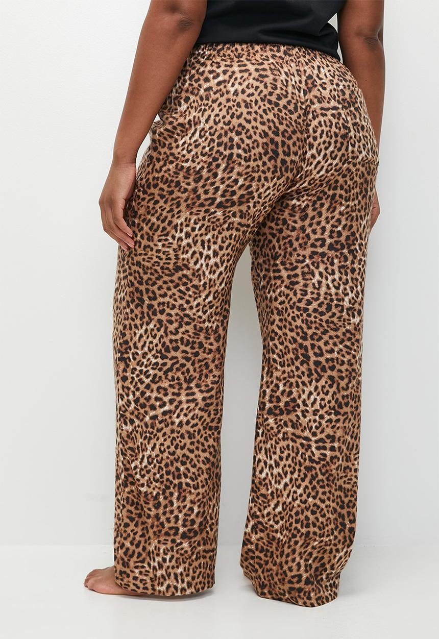 Cotton On - Plus Flannel Wide Leg Pant - Leopard Print