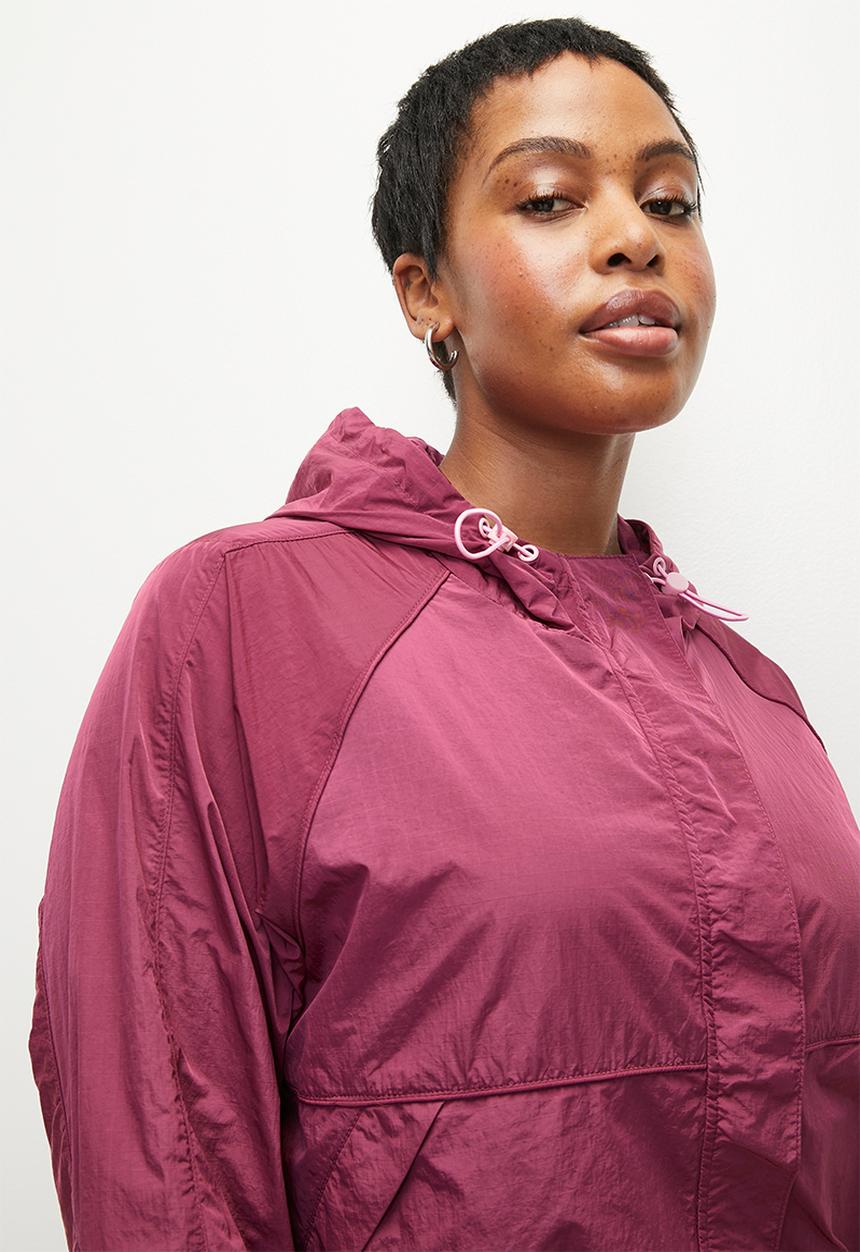 Cotton On - Plus Active Ace Anorak - Sangria