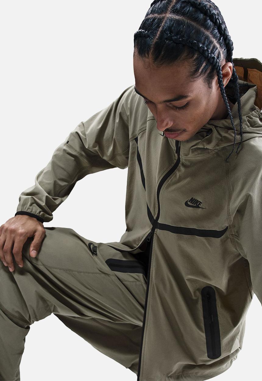 Nike - Tech Woven Jacket - Light Army/Light Army/Black