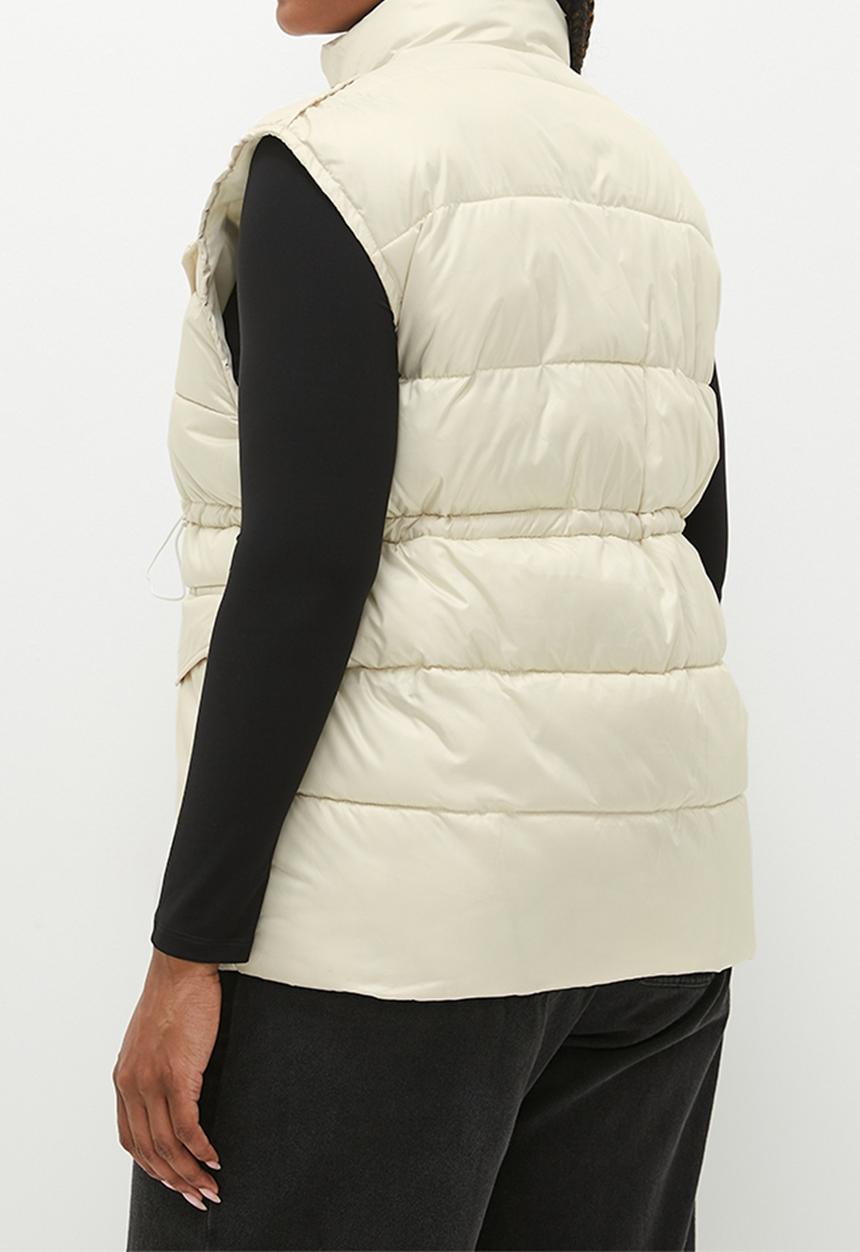 dailyfriday - Ted sleeveless puffer - ecru2