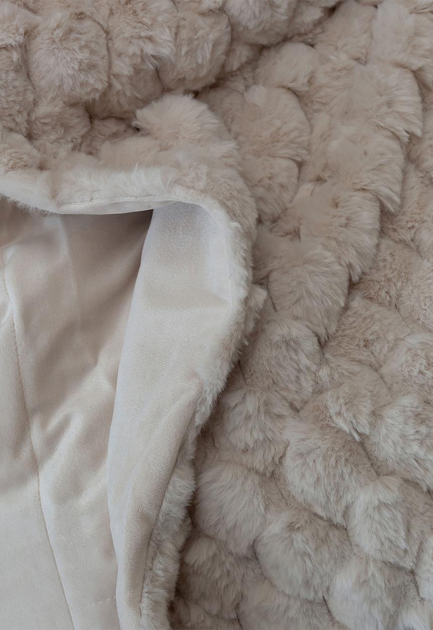 Linen House - Arctic Faux Fur Throw Ivory 