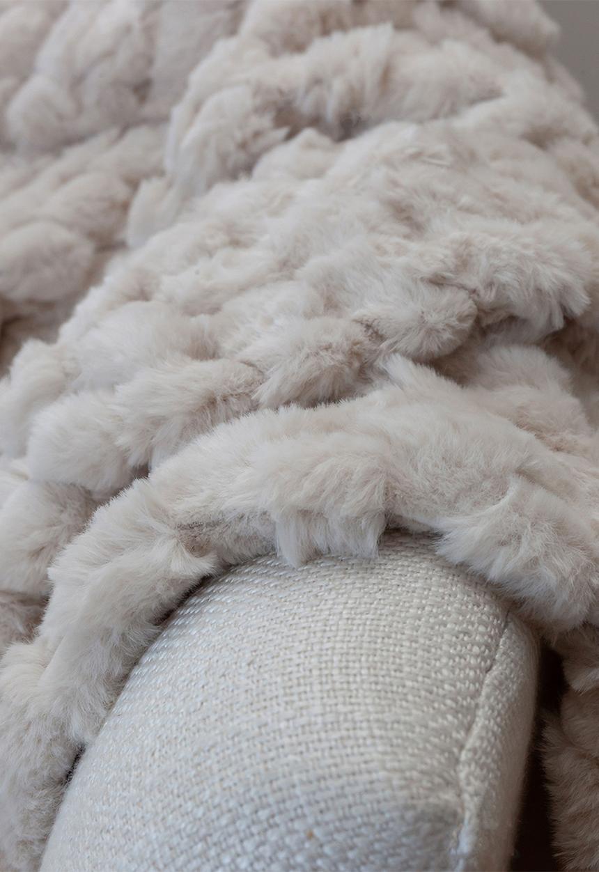 Linen House - Arctic Faux Fur Throw Ivory 
