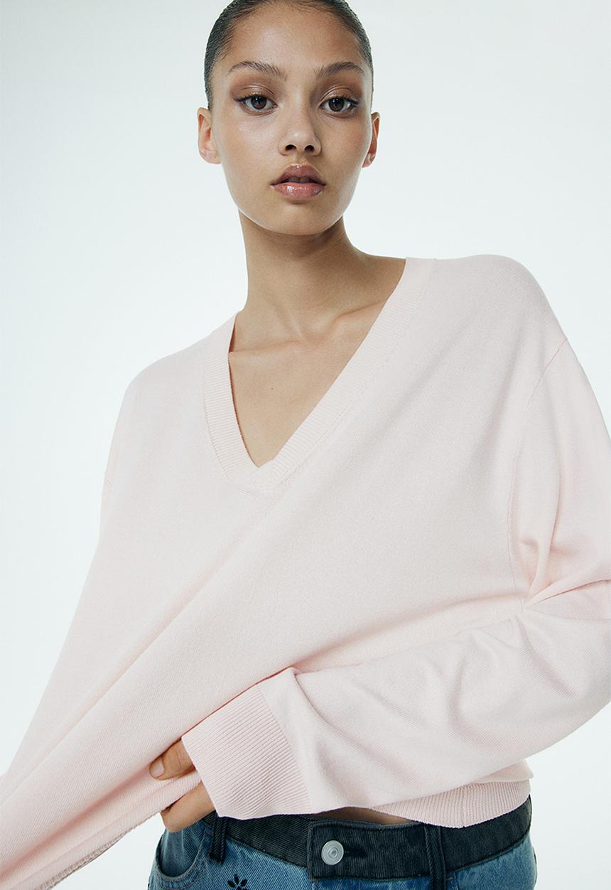 H&M - Fine-knit v-neck jumper - light pink