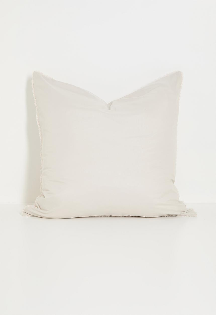 Grey Gardens - Shearling cushion cover - natural