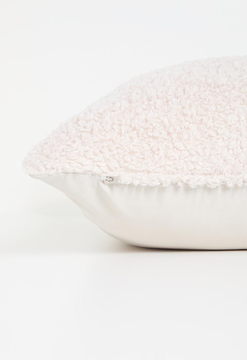 Grey Gardens - Shearling cushion cover - natural