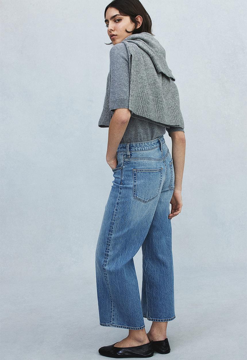 H&M - Wide high cropped jeans - light denim blue