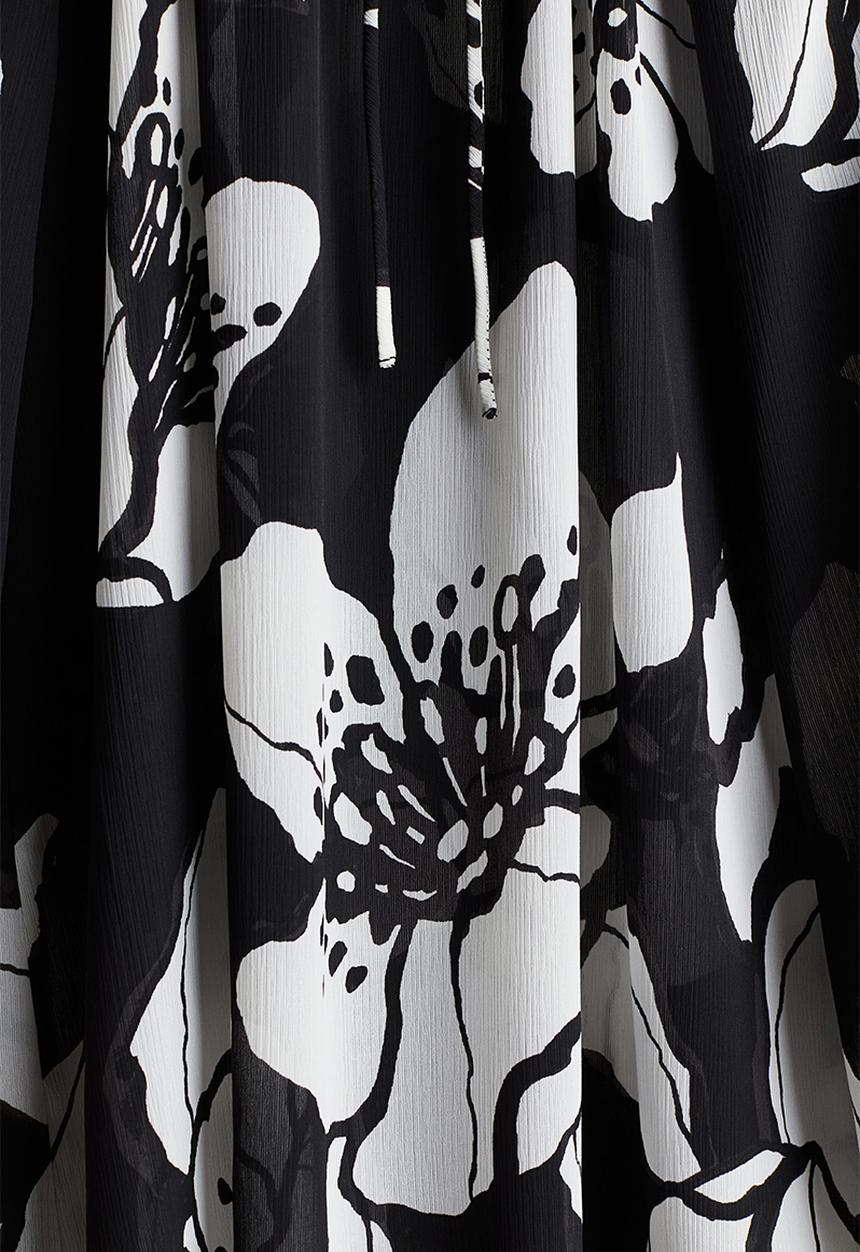 H&M - Crinkled chiffon blouse - black & white floral