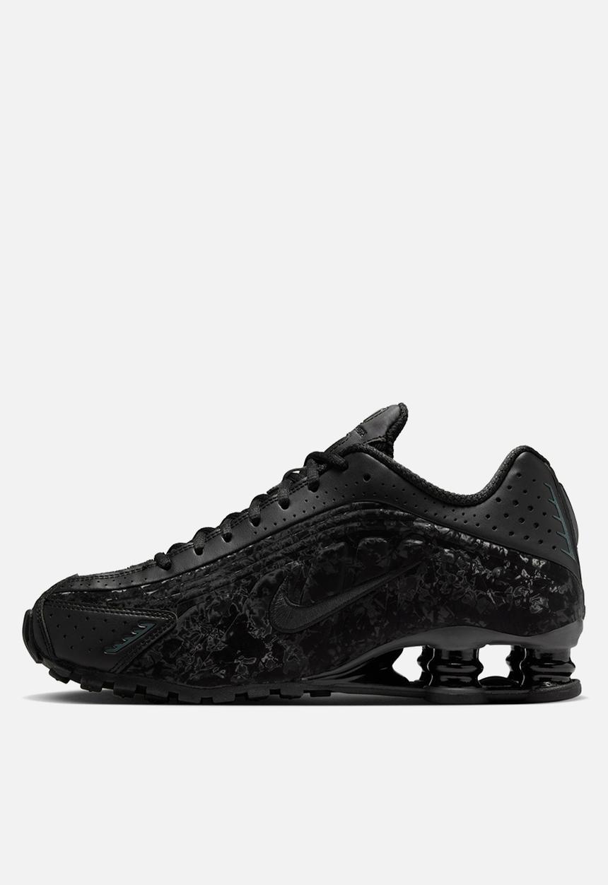 W NIKE SHOX R4 - BLACK/DK SMOKE GREY