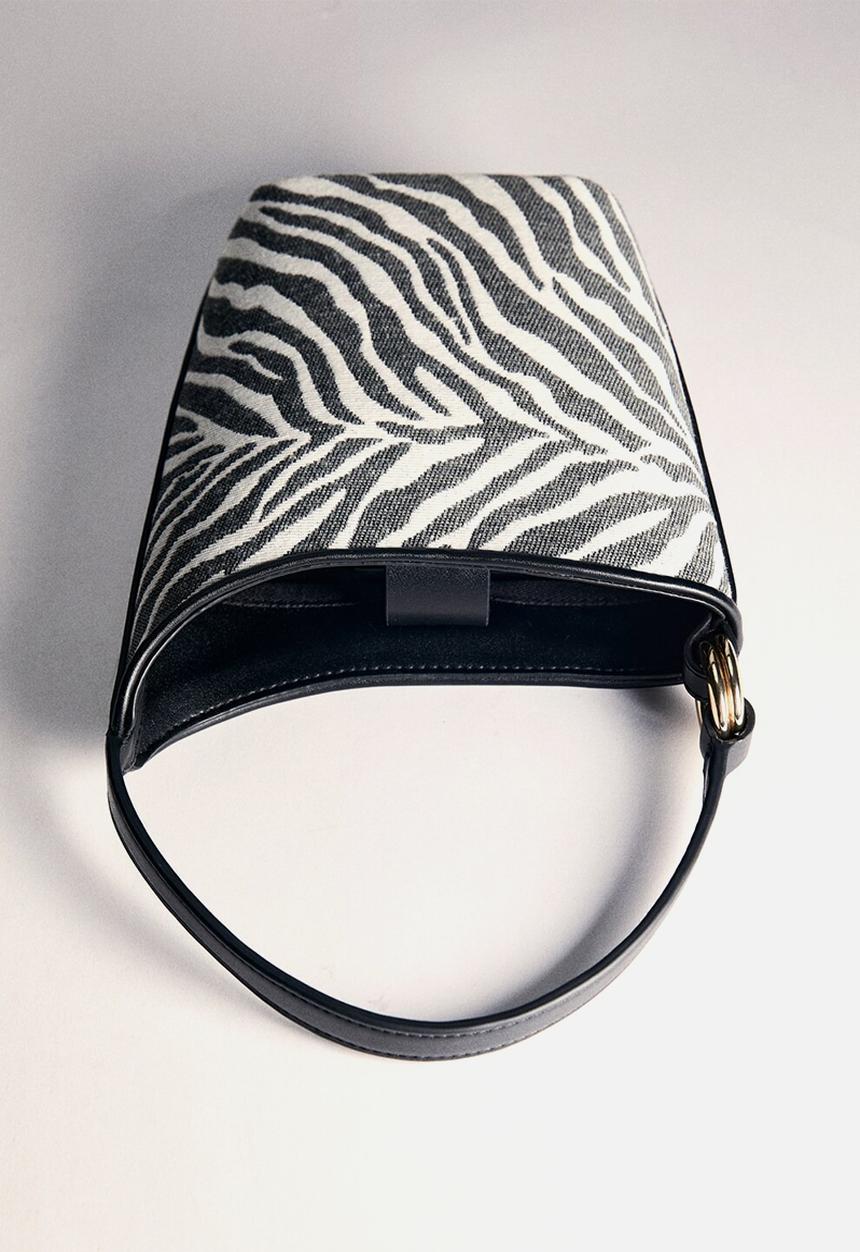 MANGO - Zeni bucket bag - black 