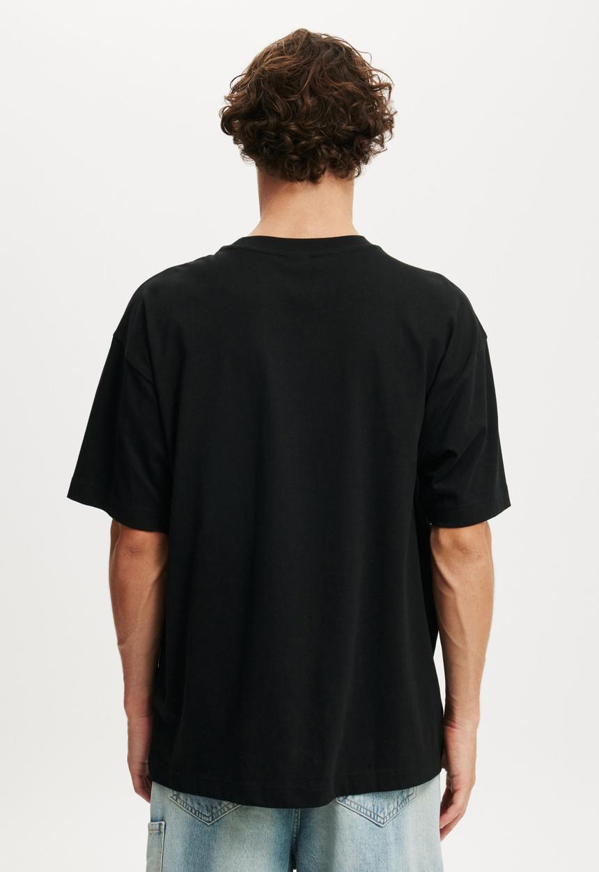 Cotton On - Box Fit Graphic T-Shirt - Black/Bronx