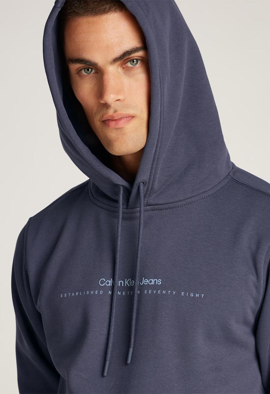 Calvin Klein - MINIMAL LOGO HOODIE - EBONY