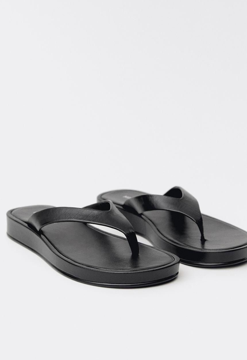 MANGO - Somni leather thong - black