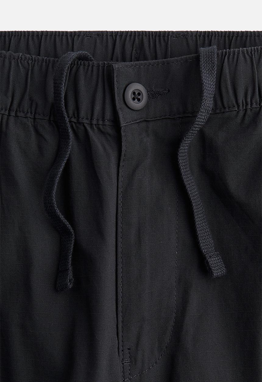 H&M - Relaxed fit cargo trousers - black