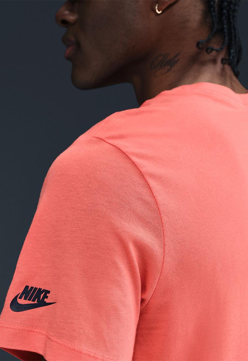 Nike - NSW Swoosh SP25 Tee - Magic Ember