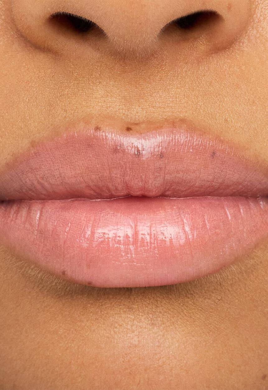 essence - Glossy Glaze High Shine Lipstick 02 - On Cloud Nude