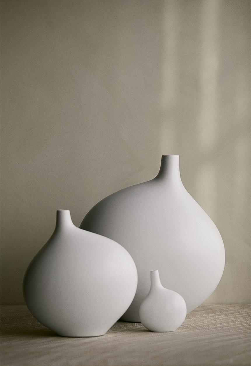 H&M - Large stoneware vase - white