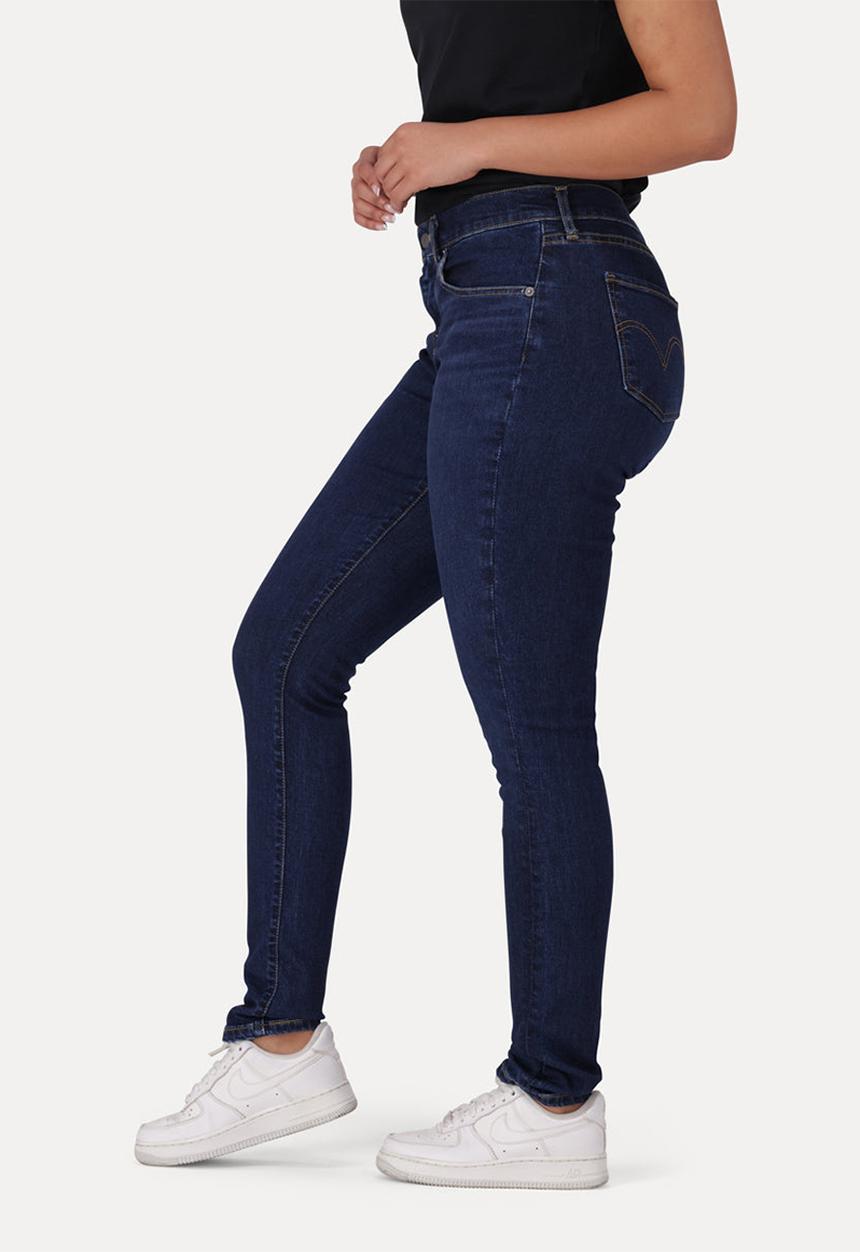 Levi’s® - Curvy Skinny Jeans ZA - Caroline Is Cool 