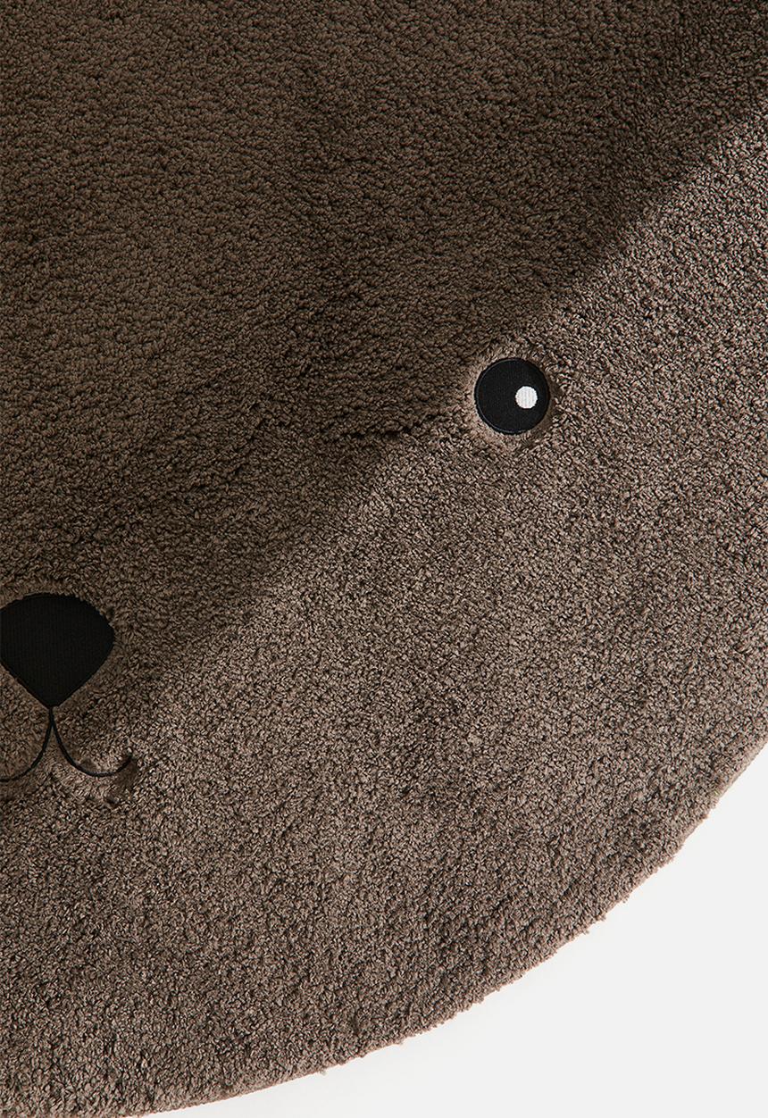 H&M - Animal-shaped rug - dark mole bear