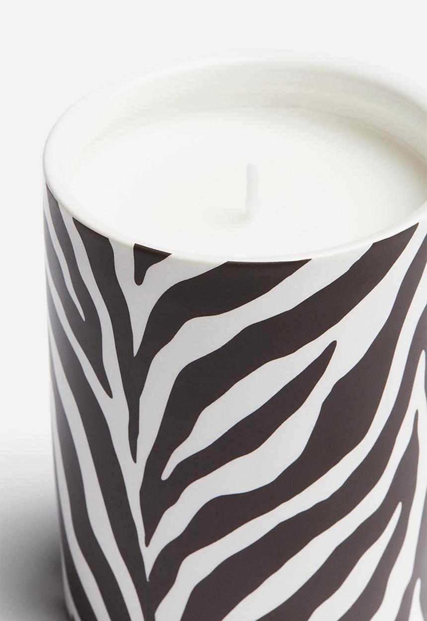 H&M - Scented candle in a ceramic holder - untamed rose
