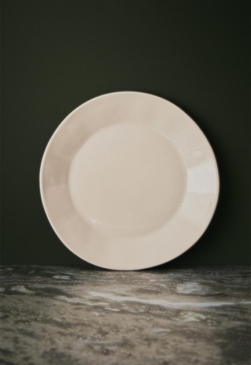 H&M - Large stoneware plate - white