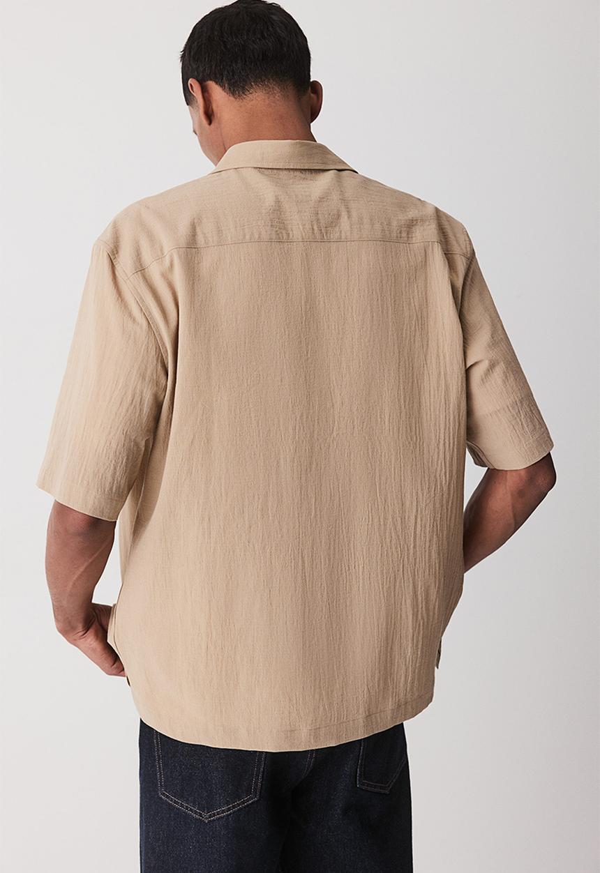 H&M - Regular fit crinkled short-sleeved shirt - beige