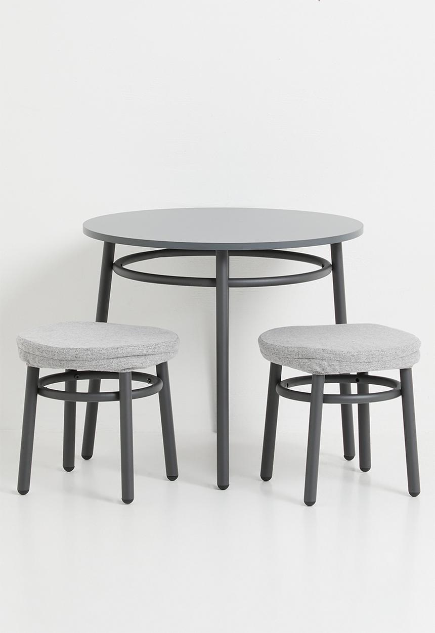 Sixth Floor - Rapsody table & chair set - black