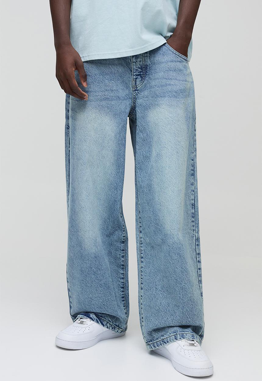 boohooMAN - Baggy Rigid Washed Jeans - Light Blue