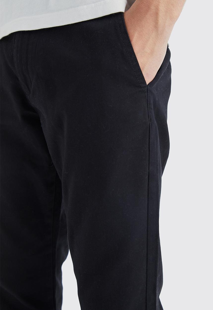 boohooMAN - Fixed Waist Slim Chino Trouser - Black