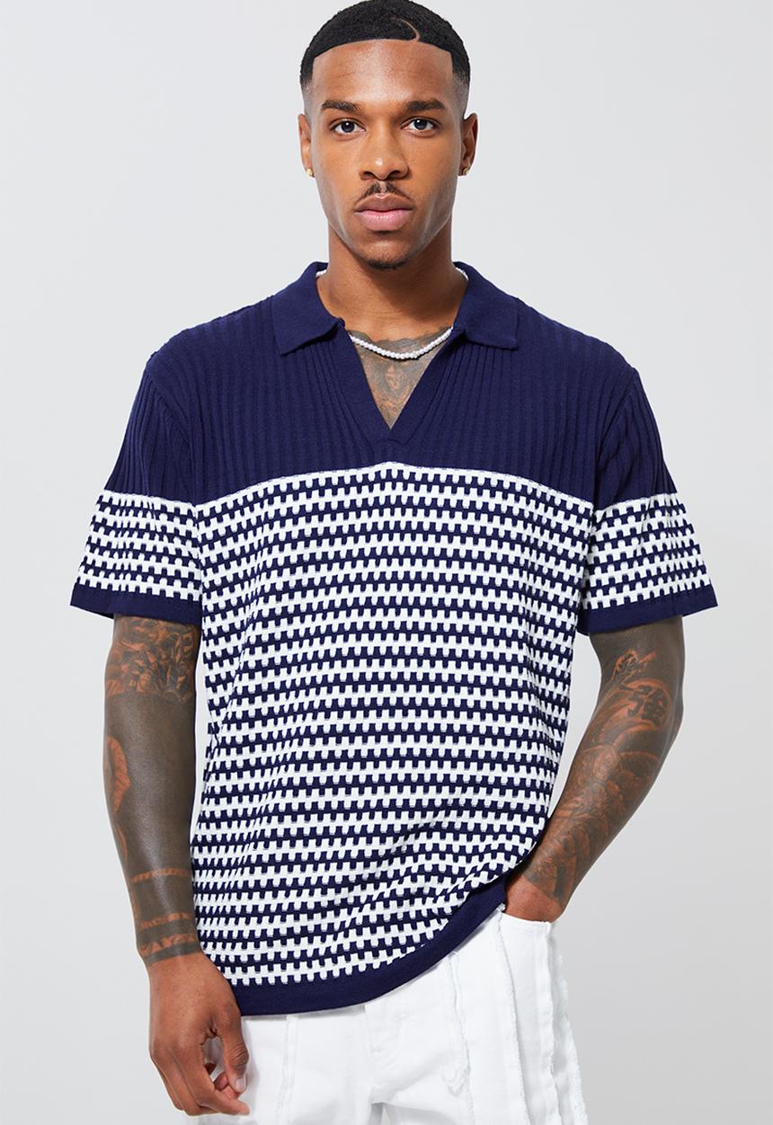 boohooMAN - V Neck Striped Knitted Polo - Navy