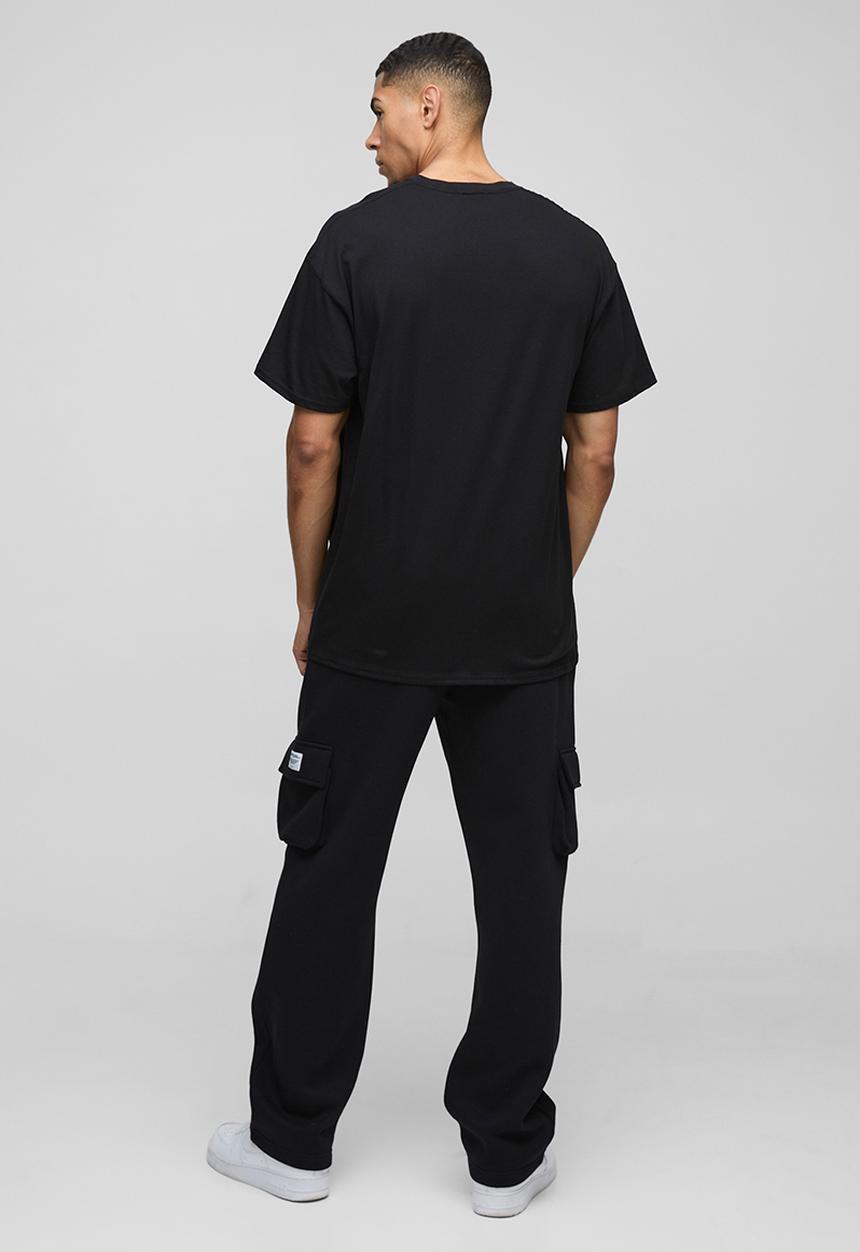 boohooMAN - Oversized Embroidered Broken Heart T-Shirt - Black