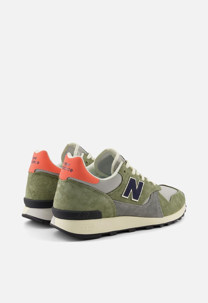 New Balance  - U475