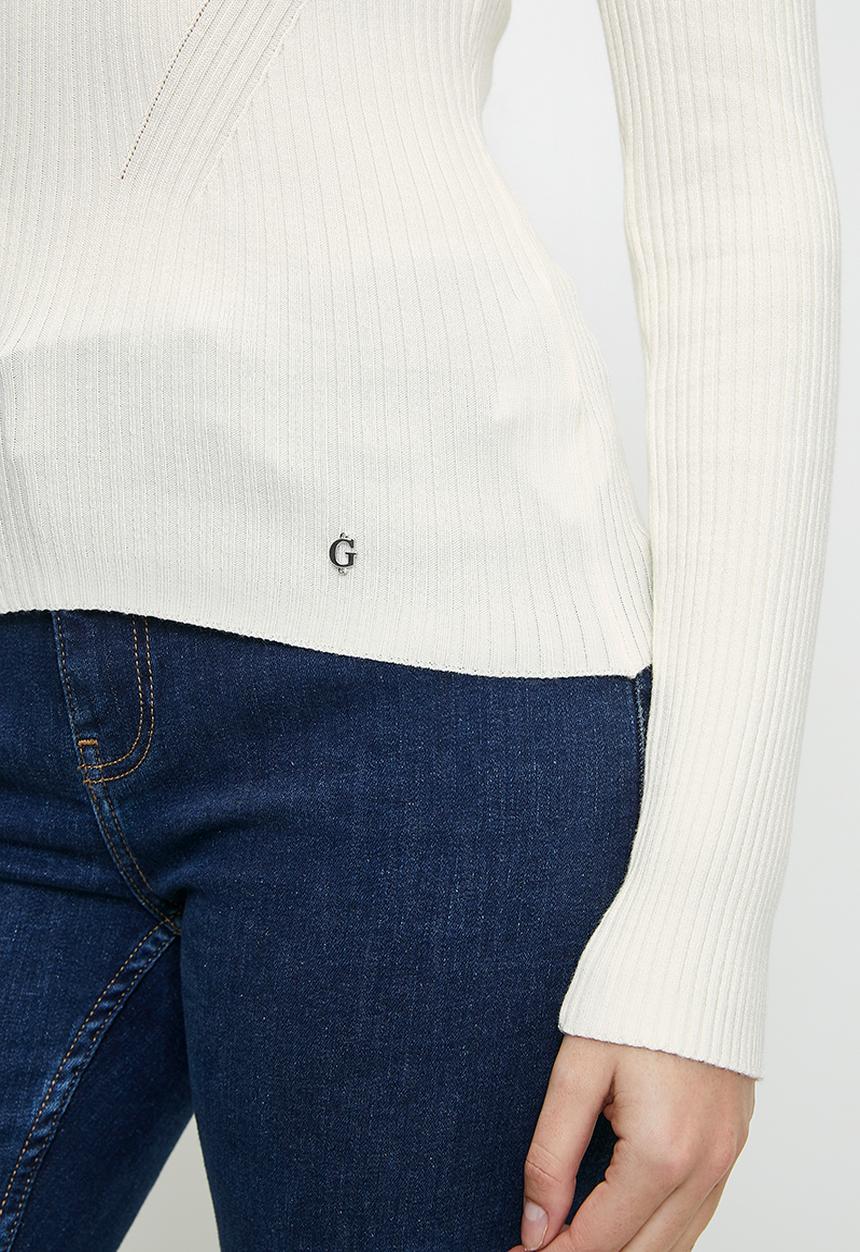 GUESS - KATELYN VN LS SWTR-CREAM WHITE