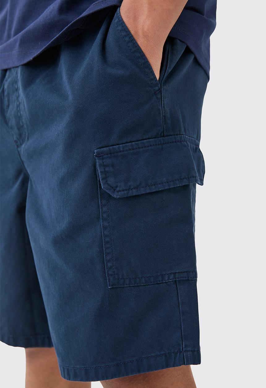 boohooMAN - Relaxed Fit Elasticated Waist Cargo Shorts - Navy