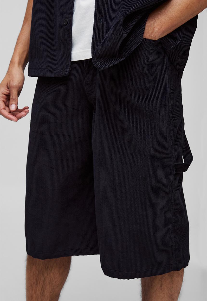 boohooMAN - Long Line Corduroy Jorts - Black