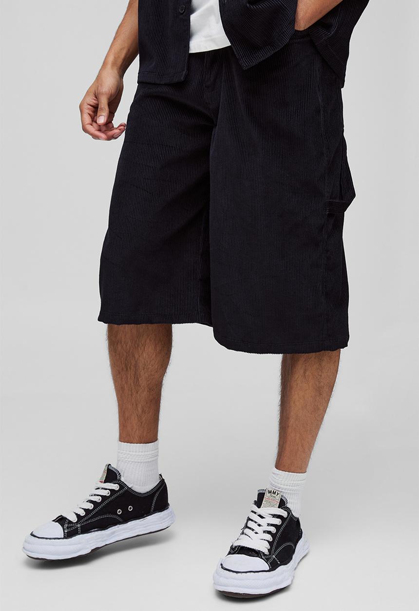 boohooMAN - Long Line Corduroy Jorts - Black