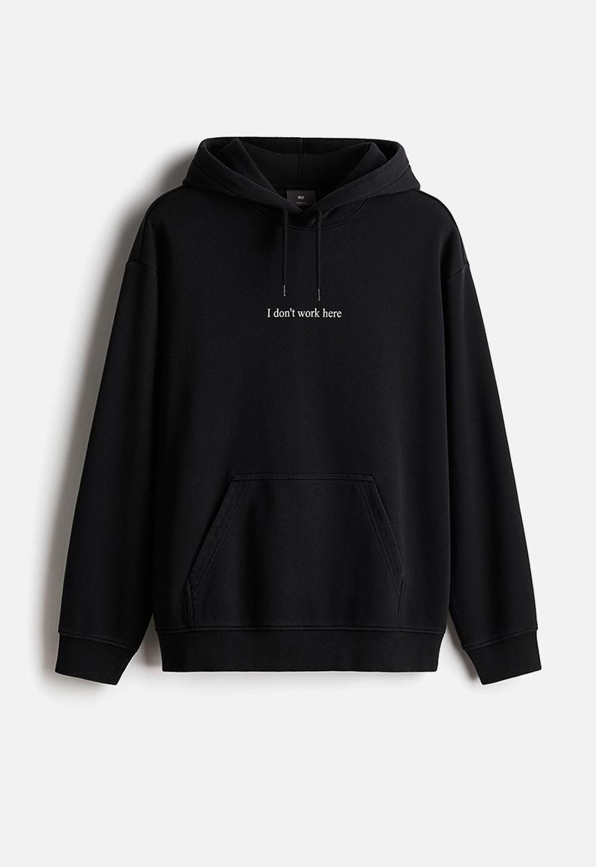 H&M - Loose fit printed hoodie - black i don't work here
