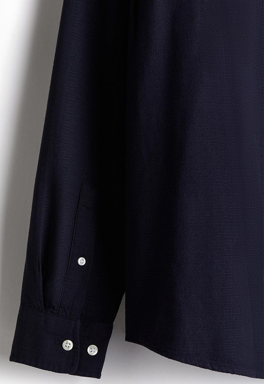 H&M - Regular fit textured shirt - navy blue